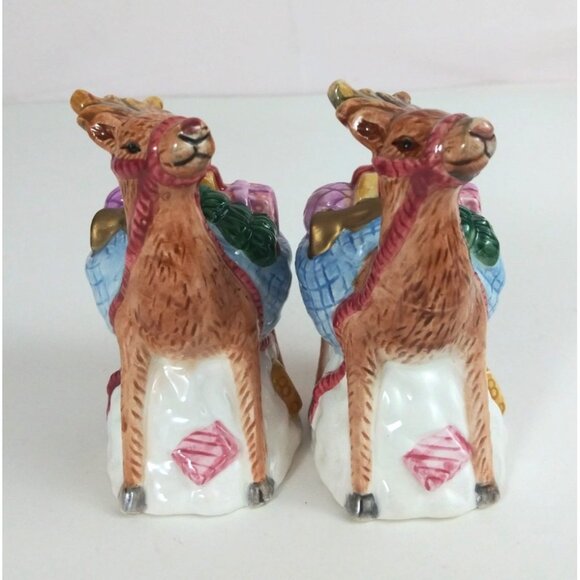 Vintage The Season's Collection Reindeer Carrying Presents Salt & Pepper Shakers - Picture 2 of 7